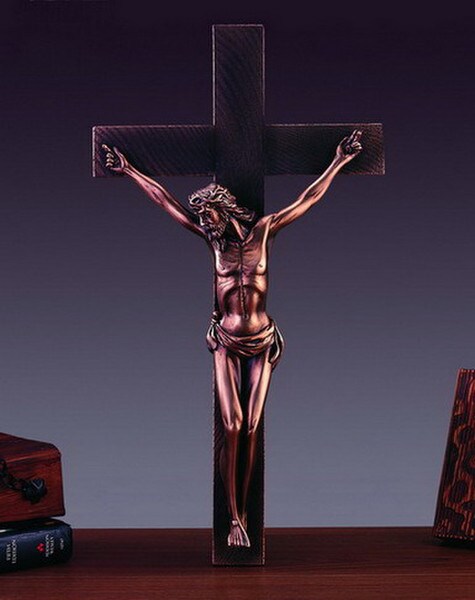 crucifix large scale three dimensional statue of Jesus on the Cross